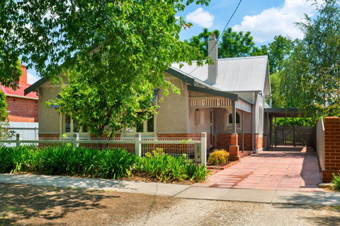 Crisp Street Cottage - Accommodation in Brisbane 1