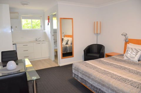 Culburra Beach Motel - Accommodation in Brisbane 1