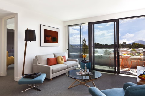 East Hotel + Apartments - Accommodation in Brisbane 2