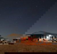 Food  Huts by Mt Oxley