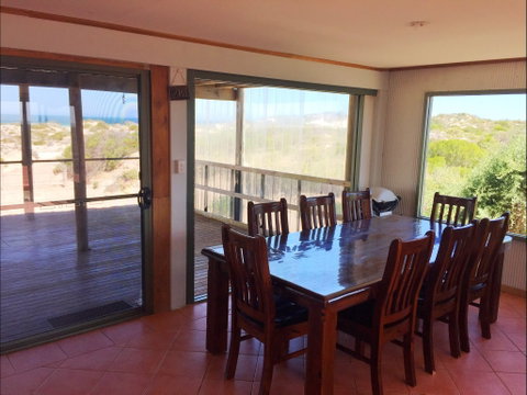 Fowlers Bay Beach House - Accommodation in Brisbane 4