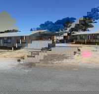 Hardwicke Beach House - Accommodation in Brisbane