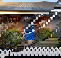 La Maison Riviere - The River House Bed and Breakfast - Accommodation in Brisbane