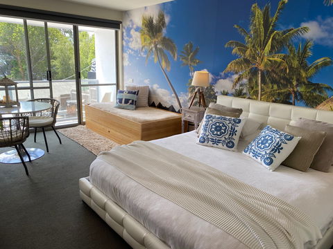 Lorne World - Accommodation in Brisbane 0