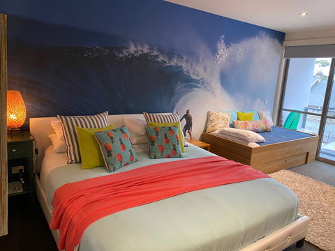 Lorne World - Accommodation in Brisbane 2