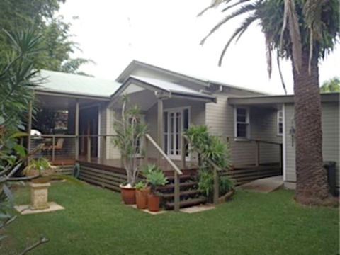 MacNicol Cottage - Accommodation in Brisbane 0
