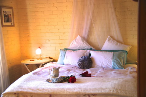 Pear Tree Hollow - Accommodation in Brisbane 3