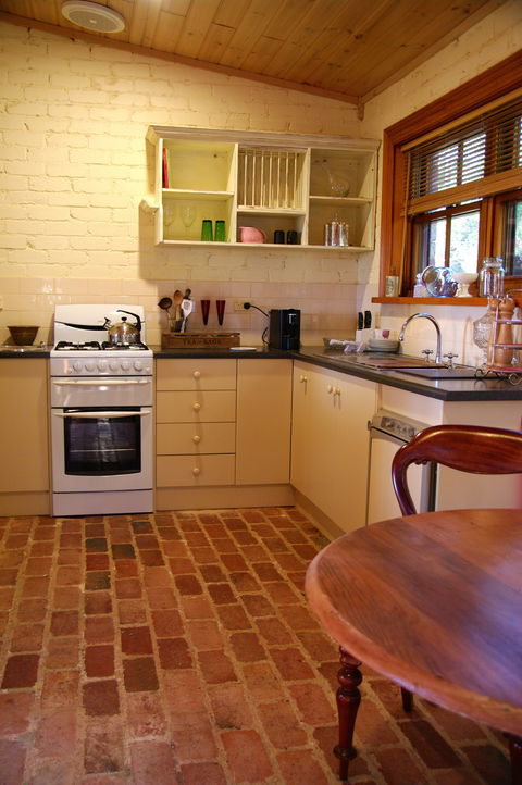 Pear Tree Hollow - Accommodation in Brisbane 9