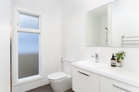 Seabank At Currarong Beach - Accommodation in Brisbane 5