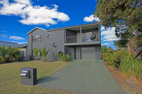 Seaside Royale - Accommodation in Brisbane 0