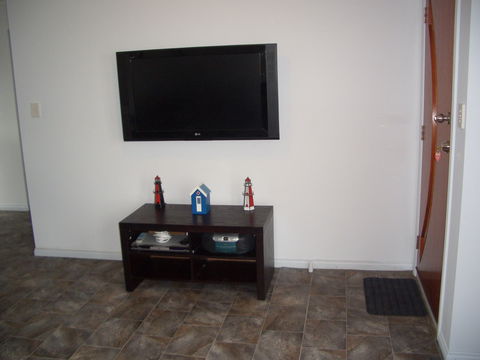 Sittin On The Beach - Accommodation in Brisbane 5