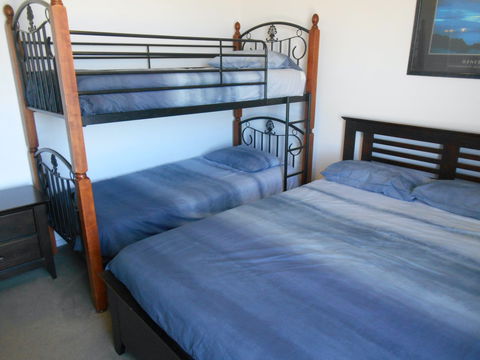 Sittin On The Beach - Accommodation in Brisbane 6
