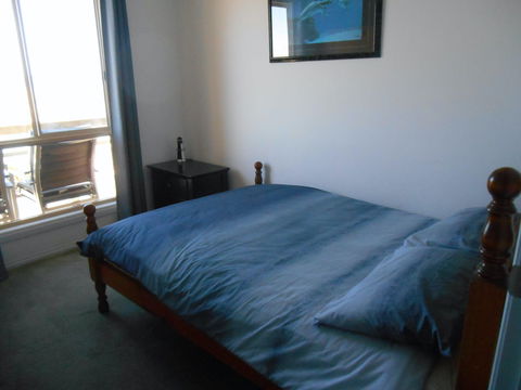 Sittin On The Beach - Accommodation in Brisbane 7