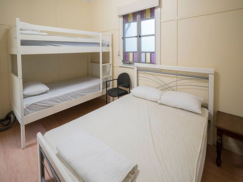 Swamp House And Bunkhouse - Accommodation in Brisbane 1