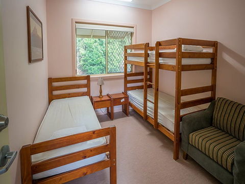 Swamp House And Bunkhouse - Accommodation in Brisbane 2