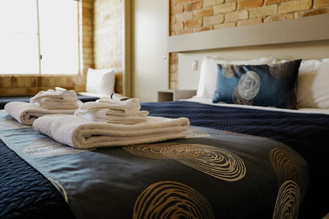 The Australian Hotel Motel - Accommodation in Brisbane 1