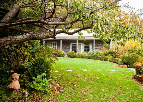 The Studio & The Barn - Accommodation in Brisbane 0