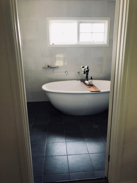 Tomfoolery Winemaker's Cottage - Accommodation in Brisbane 1