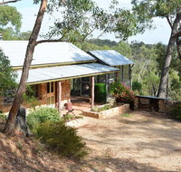Trestrail Cottage - Accommodation in Brisbane