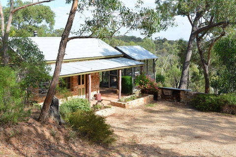Trestrail Cottage - Accommodation in Brisbane 0