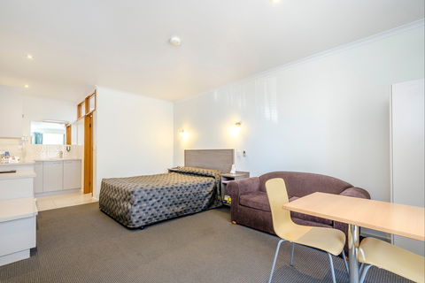 Werribee Motel & Apartments - Accommodation in Brisbane 1