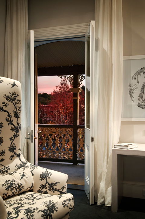 5 Rooms At The Stirling Hotel - Accommodation in Brisbane 2