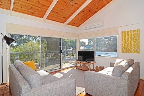 Barrakee Beach House - Accommodation in Brisbane 1