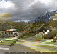 Binalong Bungalows - Accommodation in Brisbane