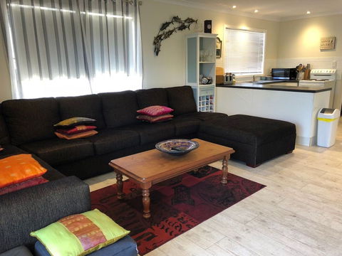 Flutterby's Beach Retreat Preston Beach - Accommodation in Brisbane 0