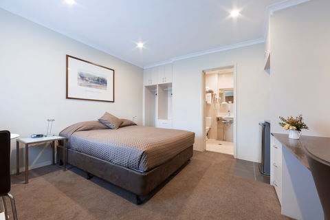 Forrest Hotel And Apartments - Accommodation in Brisbane 2