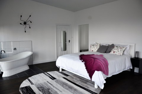 Hickory Moon - Accommodation in Brisbane 1