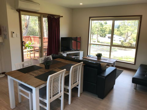 Loma Cottages - Accommodation in Brisbane 2