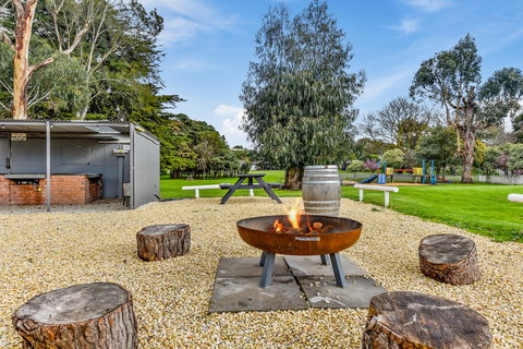 Pine Country Caravan Park - Pet Friendly - Accommodation in Brisbane 1