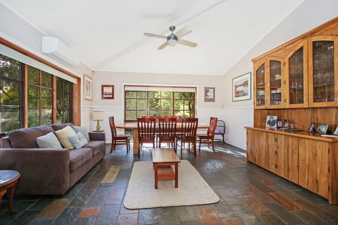 Porepunkah Elms - Accommodation in Brisbane 0