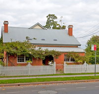 Rose Cottage - Accommodation in Brisbane