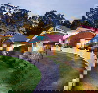 Strahan Village - Accommodation in Brisbane