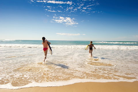 The Retreat Beach Houses - Accommodation in Brisbane 1