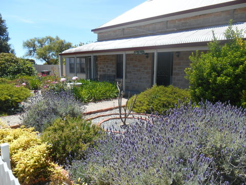 Ti Tree Cottage - Accommodation in Brisbane 0