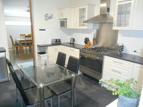 Ti Tree Cottage - Accommodation in Brisbane 1