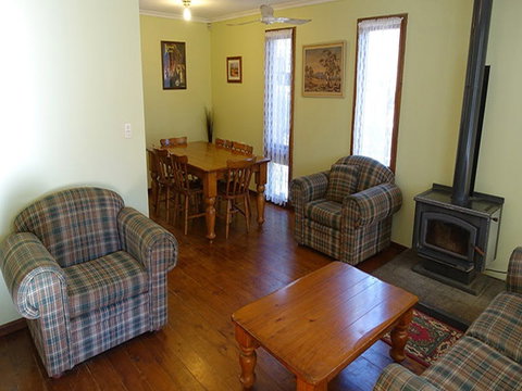 Arch Cottage - Accommodation in Brisbane 2