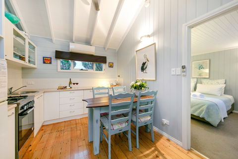 Blue Moon Cottages - Accommodation in Brisbane 1
