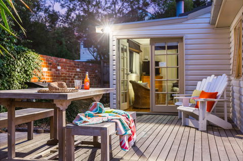 Blue Moon Cottages - Accommodation in Brisbane 2