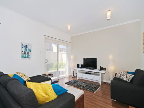 Century 21 SouthCoast: The Residence - Accommodation in Brisbane 2