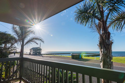 Edithburgh Caravan Park - Accommodation in Brisbane 0