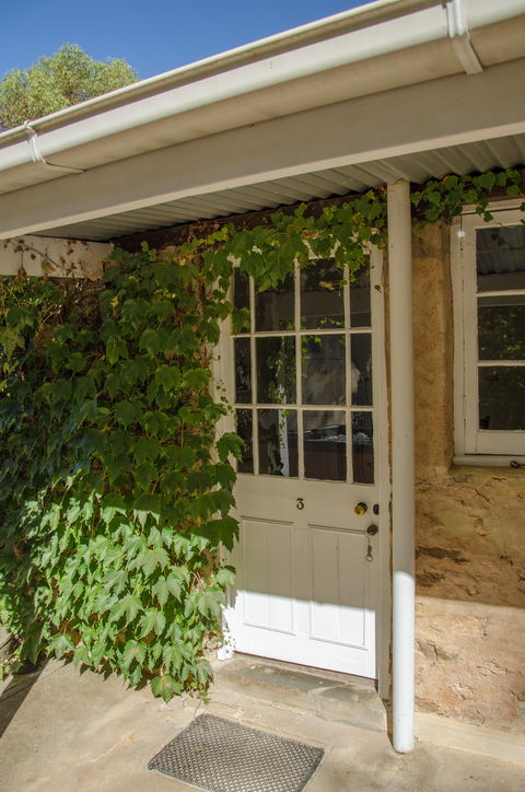 Ford Cottage Bed & Breakfast - Accommodation in Brisbane 1