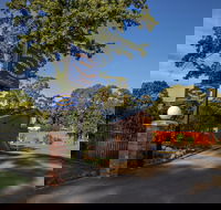 Golden Country Motel and Caravan Park - Accommodation in Brisbane