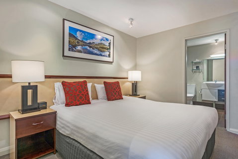 Mantra One Sandy Bay Road - Accommodation in Brisbane 1