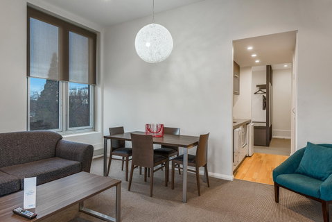 Mantra One Sandy Bay Road - Accommodation in Brisbane 2