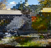Mountain River House - Accommodation in Brisbane