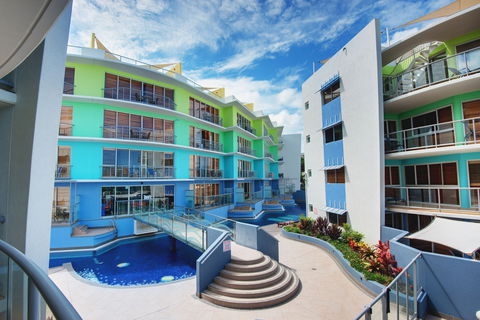 Rolling Surf Resort - Accommodation in Brisbane 1